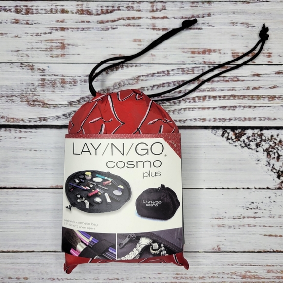 Lay/N/Go Other - Lay/N/Go Cosmo Plus Cosmetic Bag Lips Pattern 21"